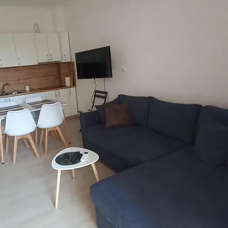 Art 1 Apartment Durres
