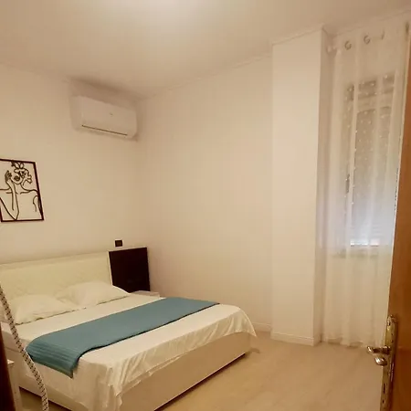 Art 1 Apartment Durres
