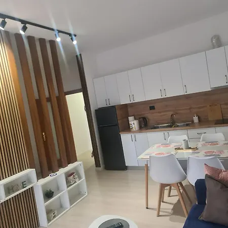 Art 1 Apartment Durres