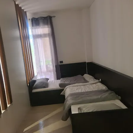 Art 1 Apartment