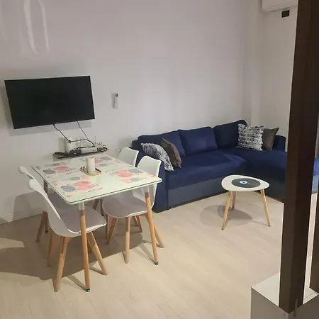 Art 1 * Durrës